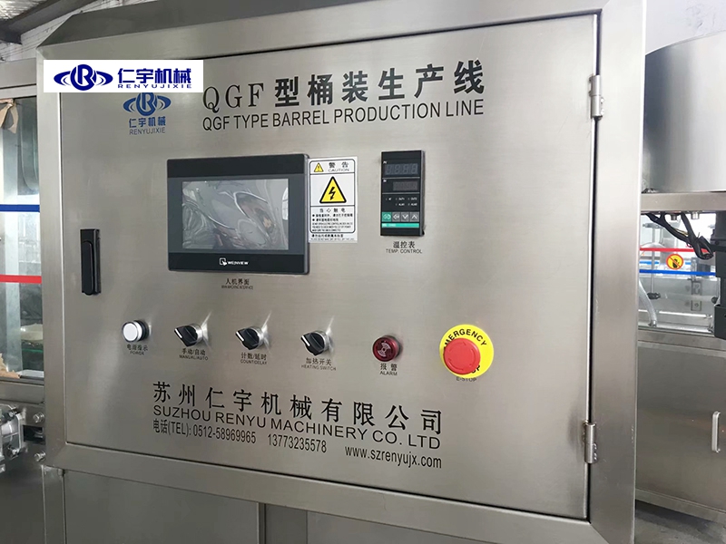 小型小型桶裝水灌裝機(jī)為什么越來越受歡迎？