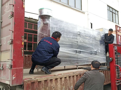 小型桶裝水灌裝設備